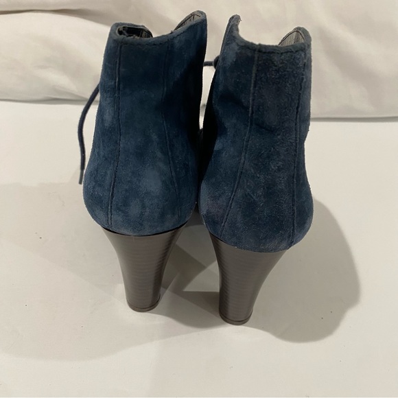 White Mountain blue suede heeled booties - Picture 5 of 6
